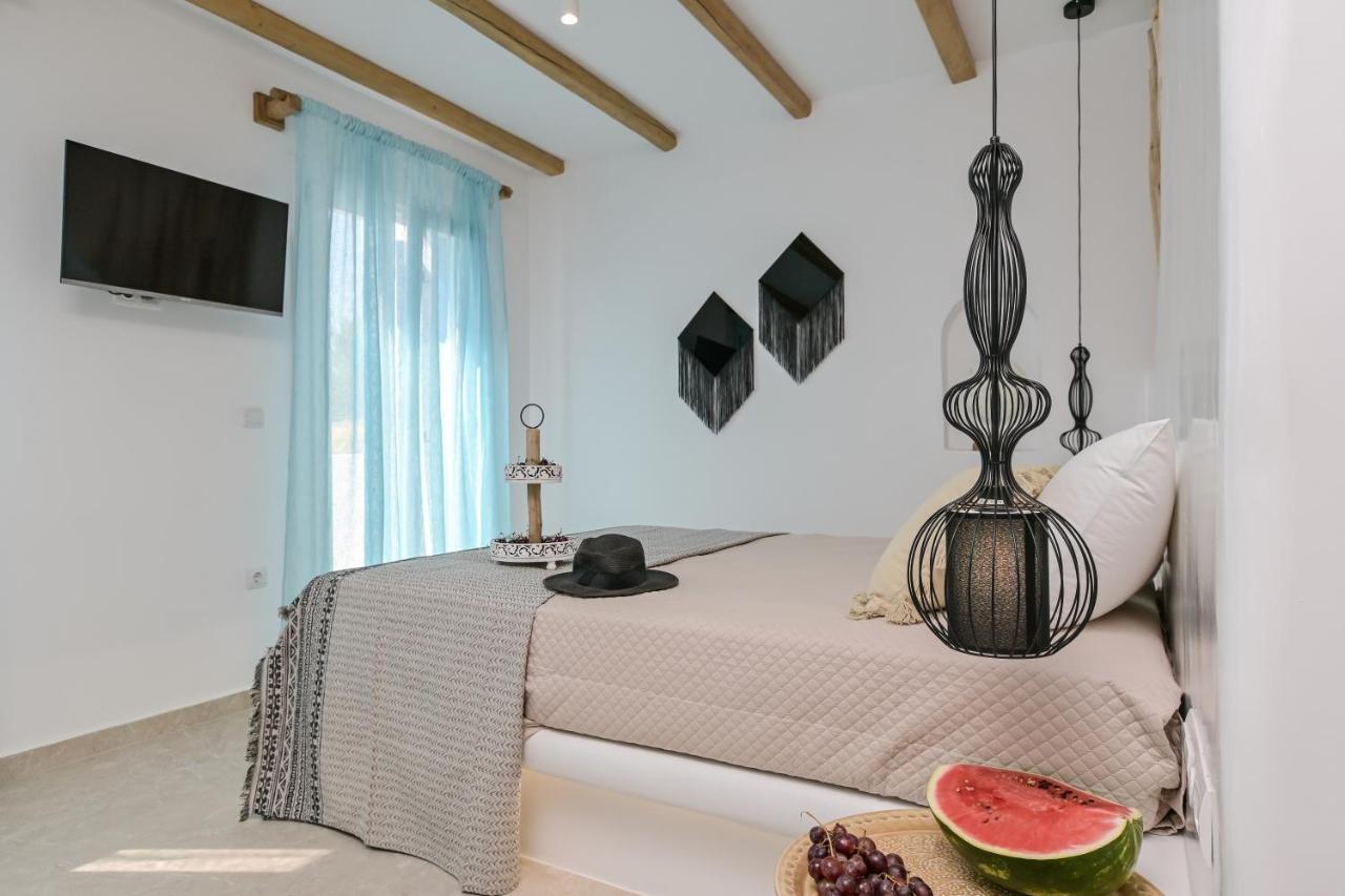 Alykes Studios & Suites Agios Prokopios  Bagian luar foto